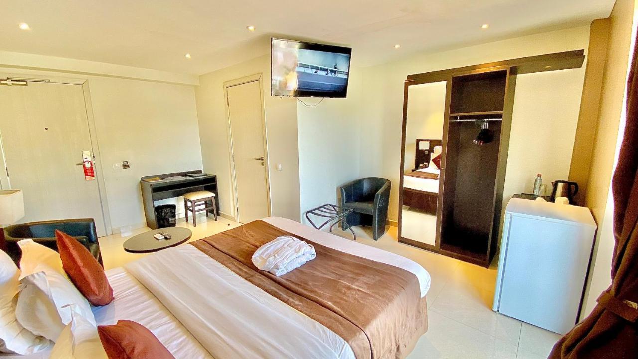 Hotel M'Lys Конакри Экстерьер фото